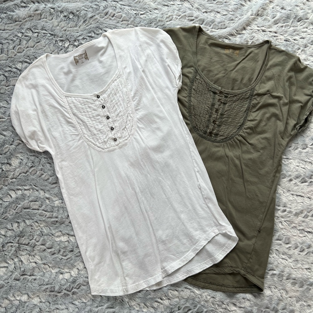 Ruff Hewn White and Olive Short Sleeve Tees-Size Small